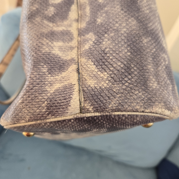 Gucci Tan and Brown Patterned Tote Bag - Picture 11 of 16